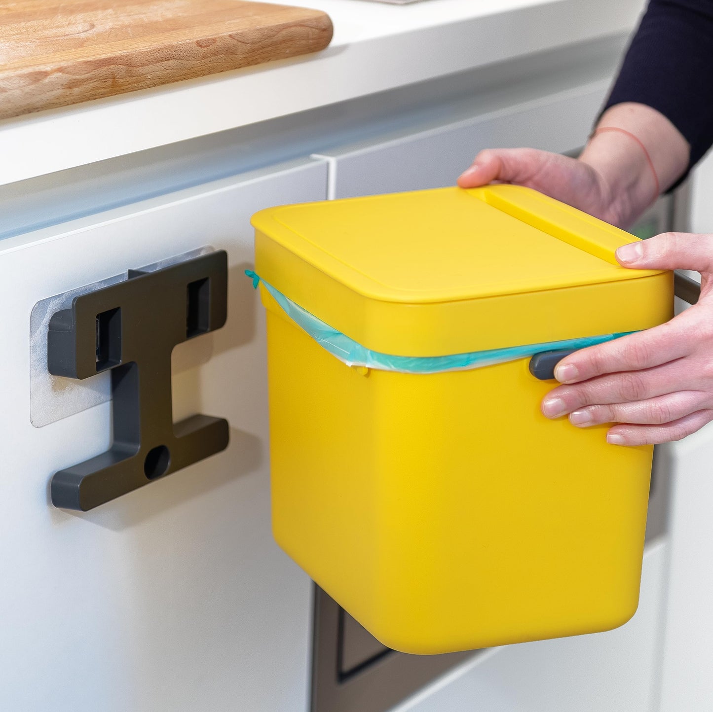Perfect HANGING WASTE BIN FOR WET/ORGANIC WASTE - GINO collection - 7 lt. - Yellow