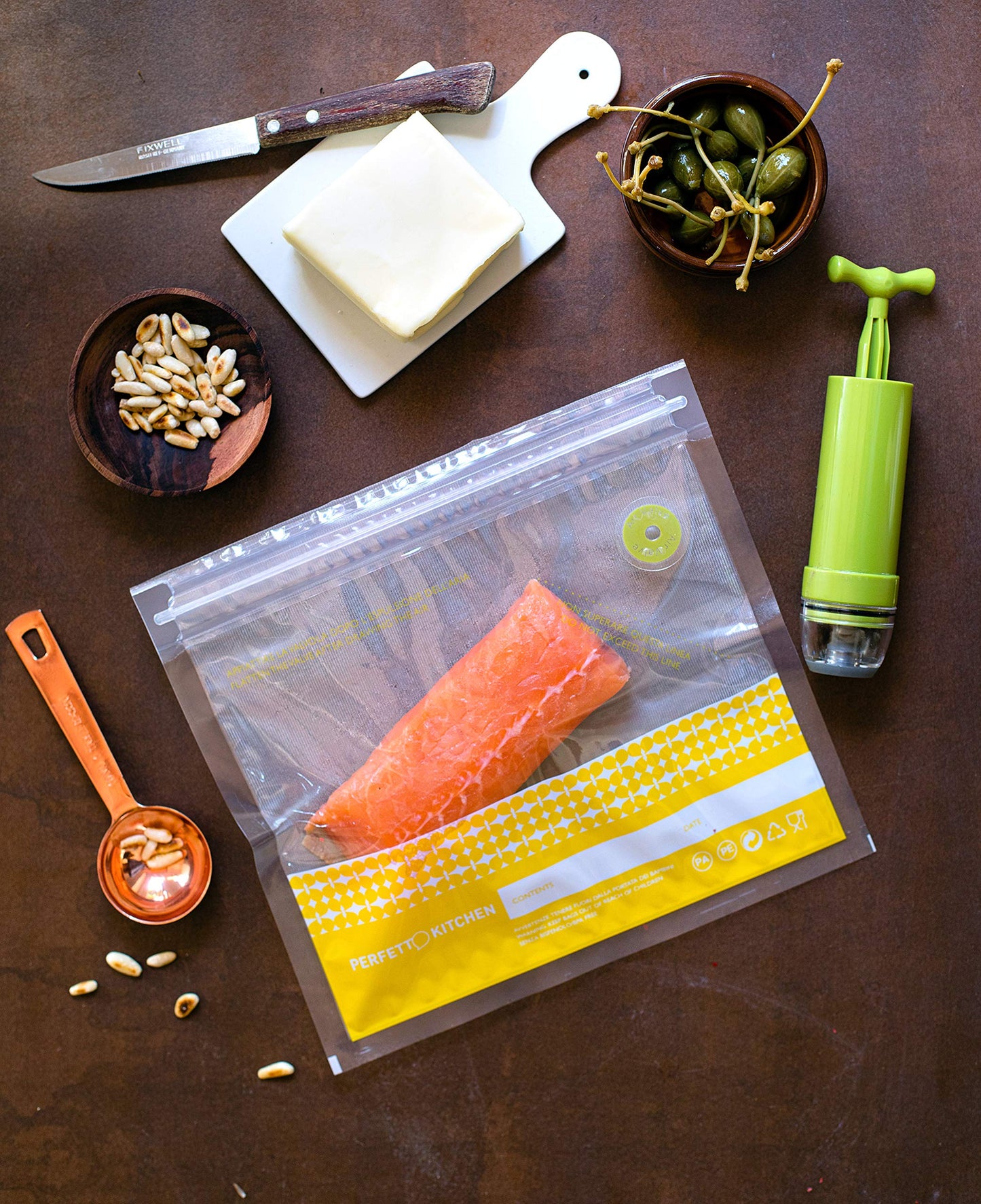Perfetto Kitchen - 29000 - Vacuum Sealing Kit - 8 Bags + Manual Pump - Frescovuoto Collection