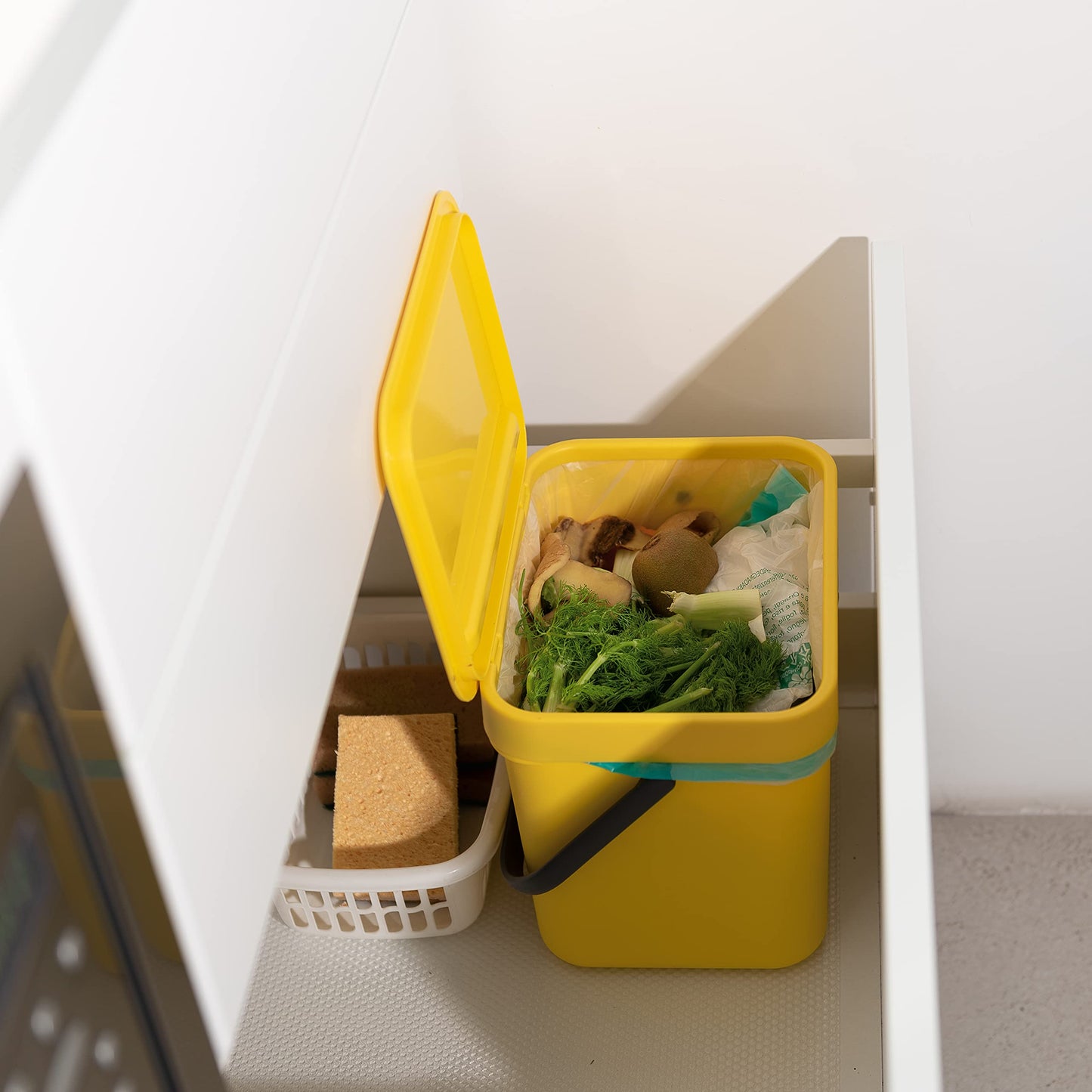 Perfect HANGING WASTE BIN FOR WET/ORGANIC WASTE - GINO collection - 7 lt. - Yellow