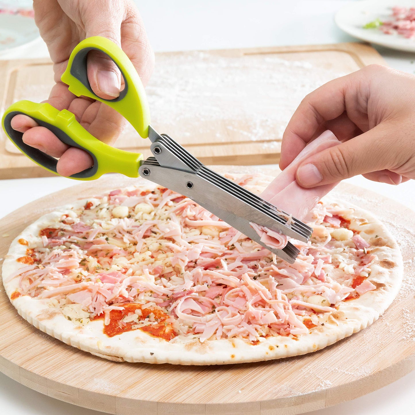 Forbici da Cucina Multitaglio 5 in 1, Risparmio di Tempo e Sforzo, Tagli Netto e Preciso, Multiuso, Facile da Pulire, Ergonomico, Leggero e Compatto, Giallo, Acciaio Inossidabile