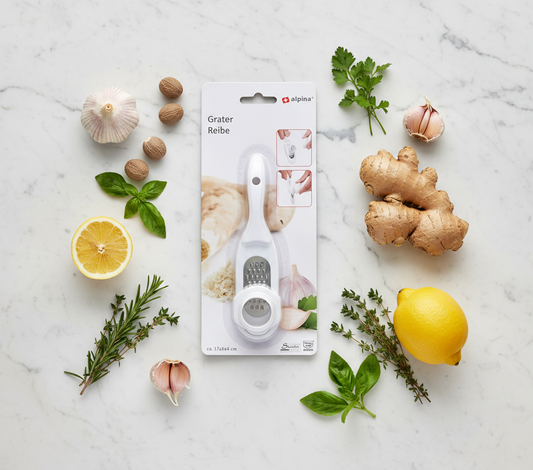 Composizione con aglio, noce moscata, zenzero