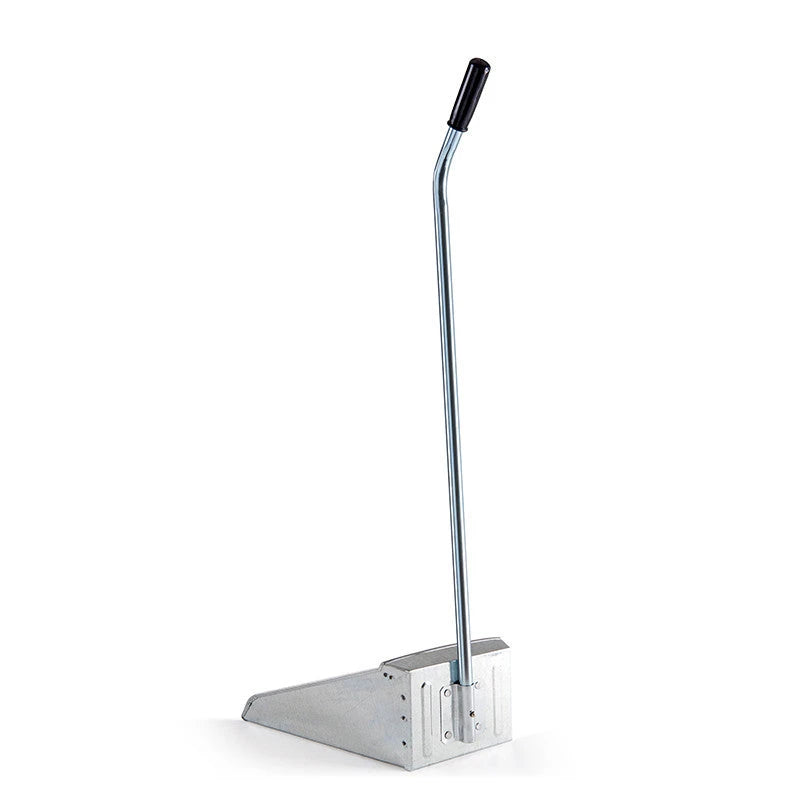 Galvanized Garbage Can with Iron Handle, 76 cm high.