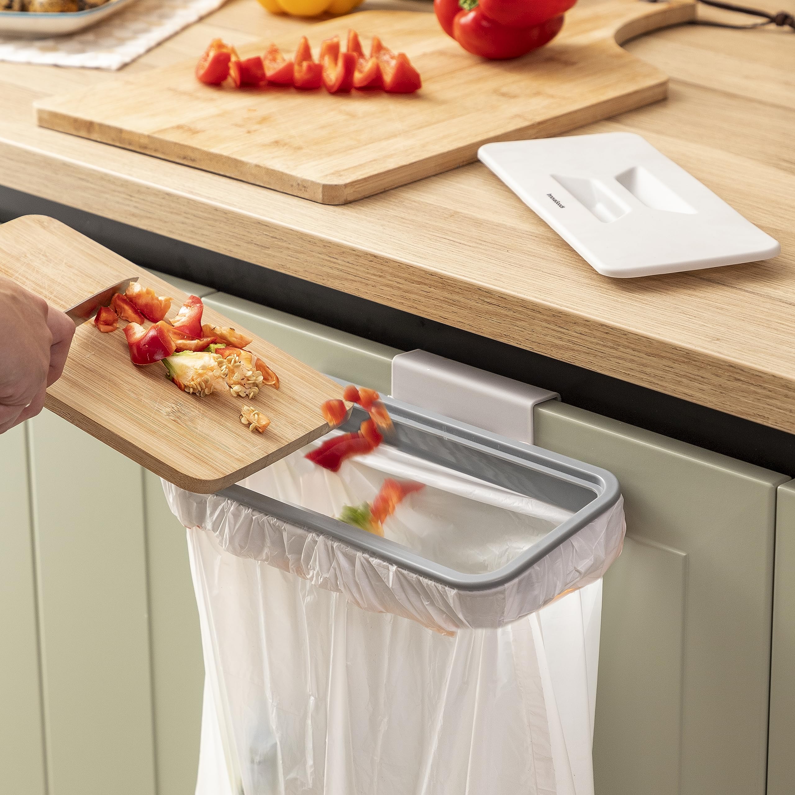 InnovaGoods - Portable Garbage Bag Holder with Lid, Odor Eliminator, Space-Saving Design, Easy to Clean, Grey, ABS