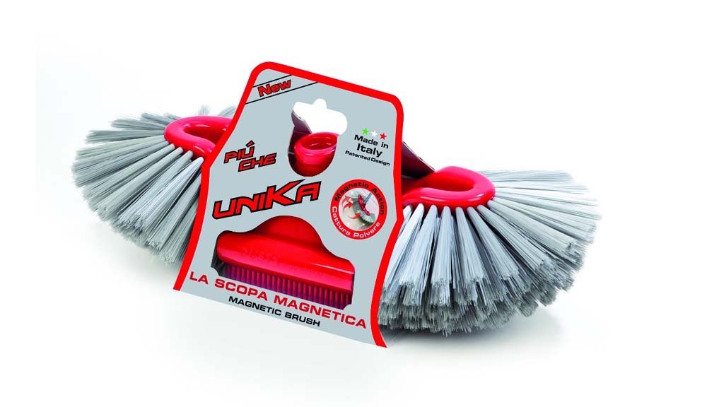 Scopa Magnetica con Pettinino Puliscisetole - Forma Sagomata Autopulente per Interni