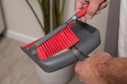 Dustpan and brush with hook, gray/red, normal