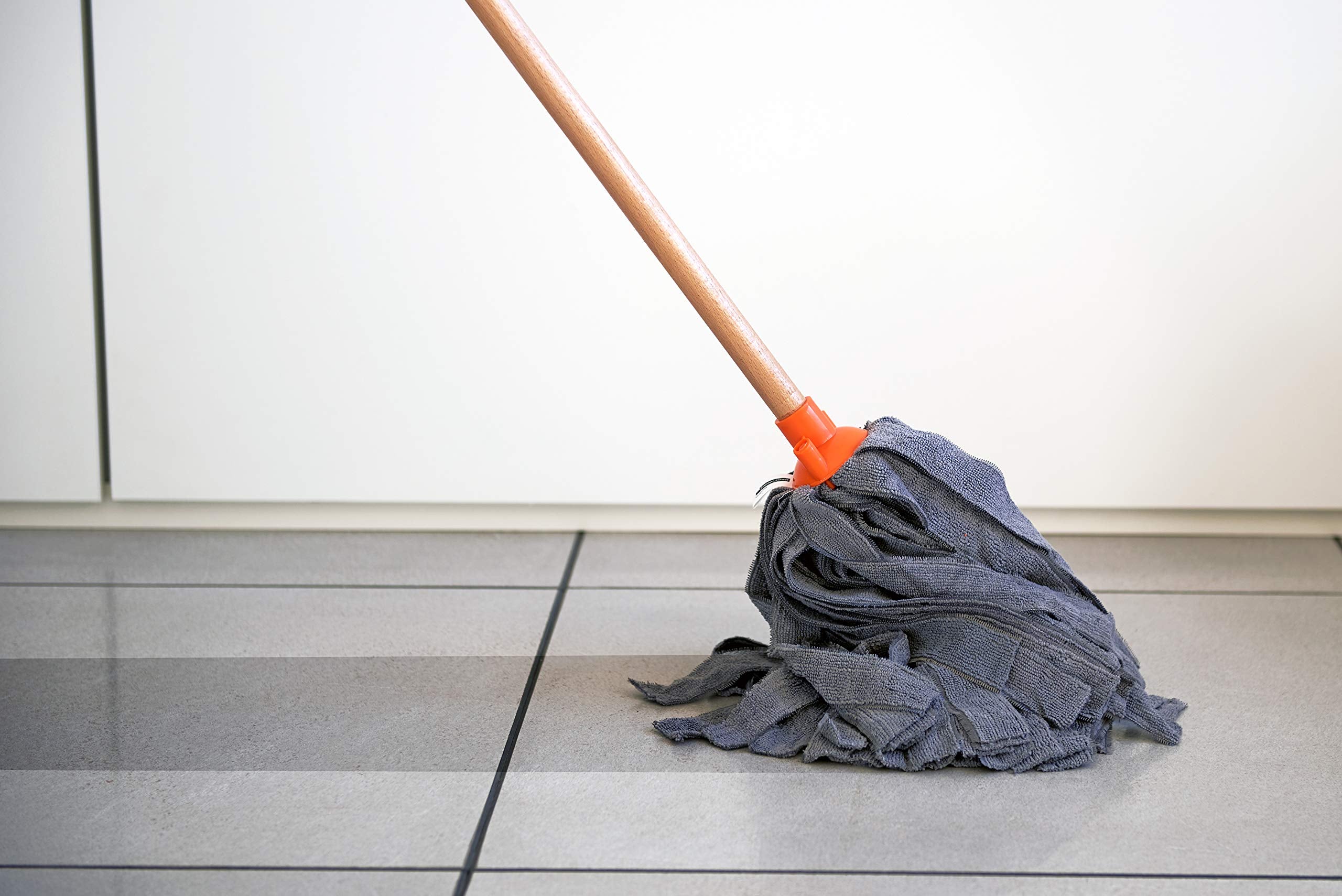 Tête de balai microfibre professionnelle 200 g grise - Fil coupé, lavable à 60° pour sols