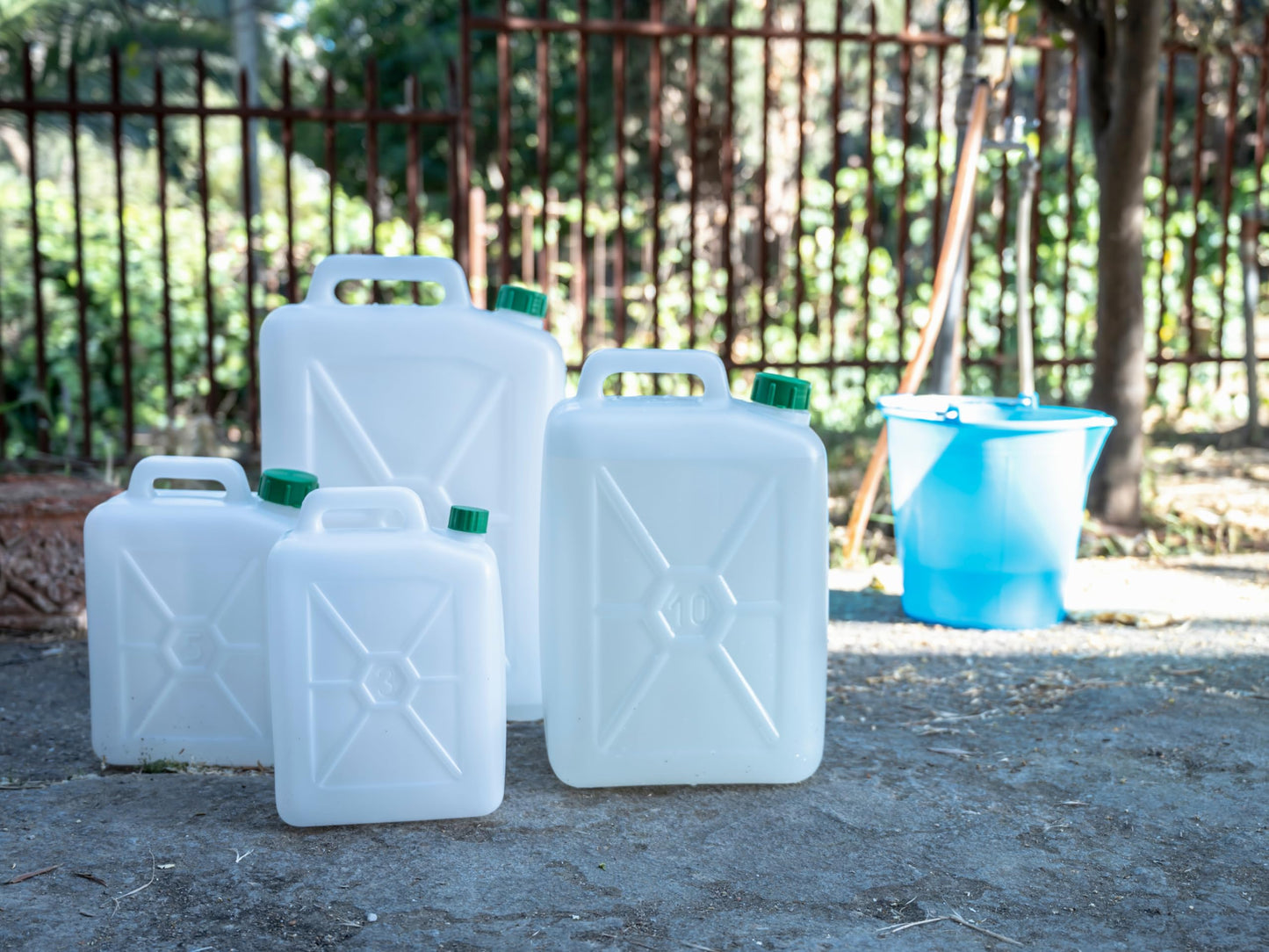 Tanica Ecoplast per Liquidi e Oli - Contenitore Plastica Resistente 5-10-15-20 Litri con Tappo Ermetico