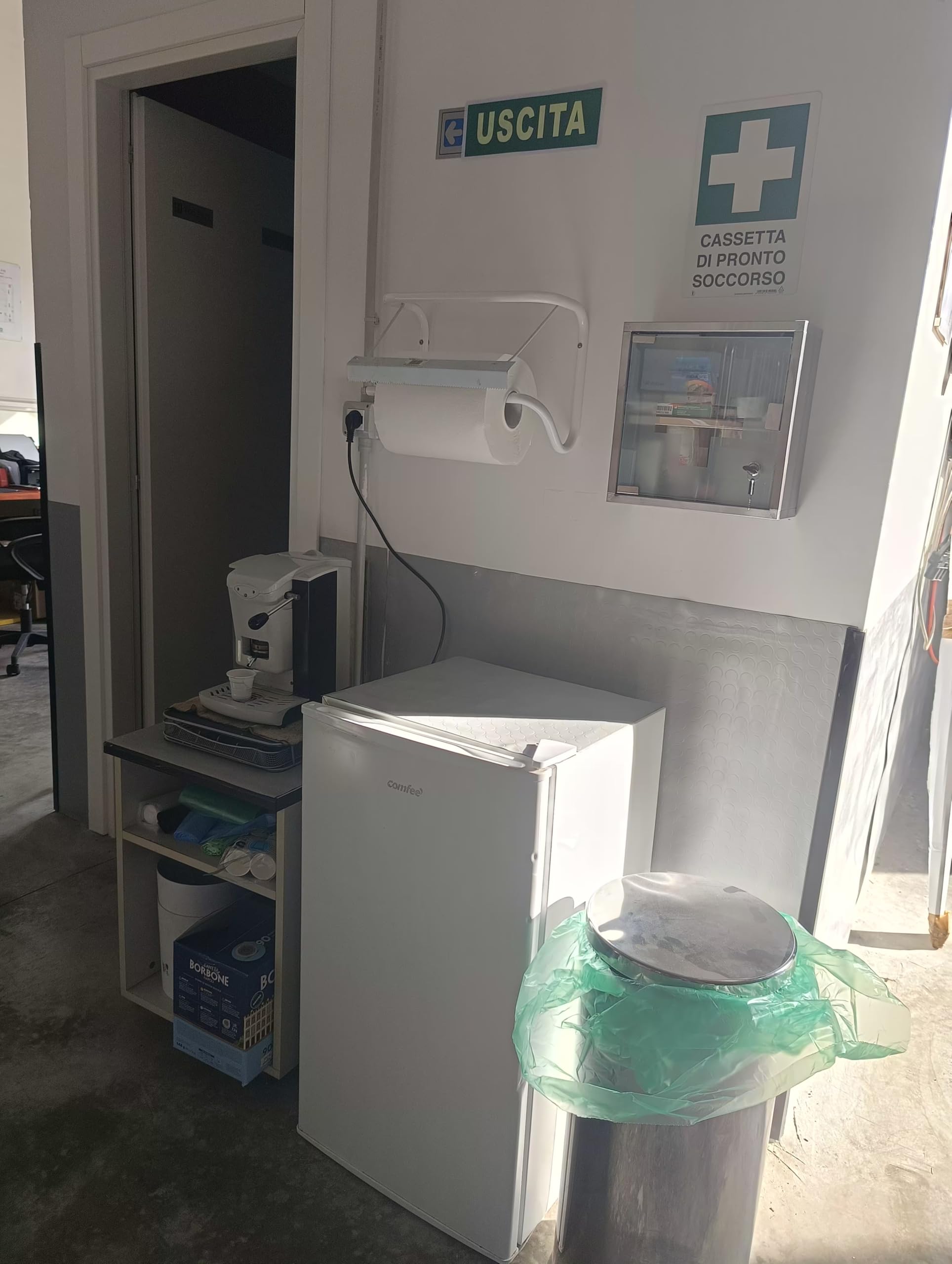 Portarotolo Industriale Parete 39x42cm Bianco Tagliacarte