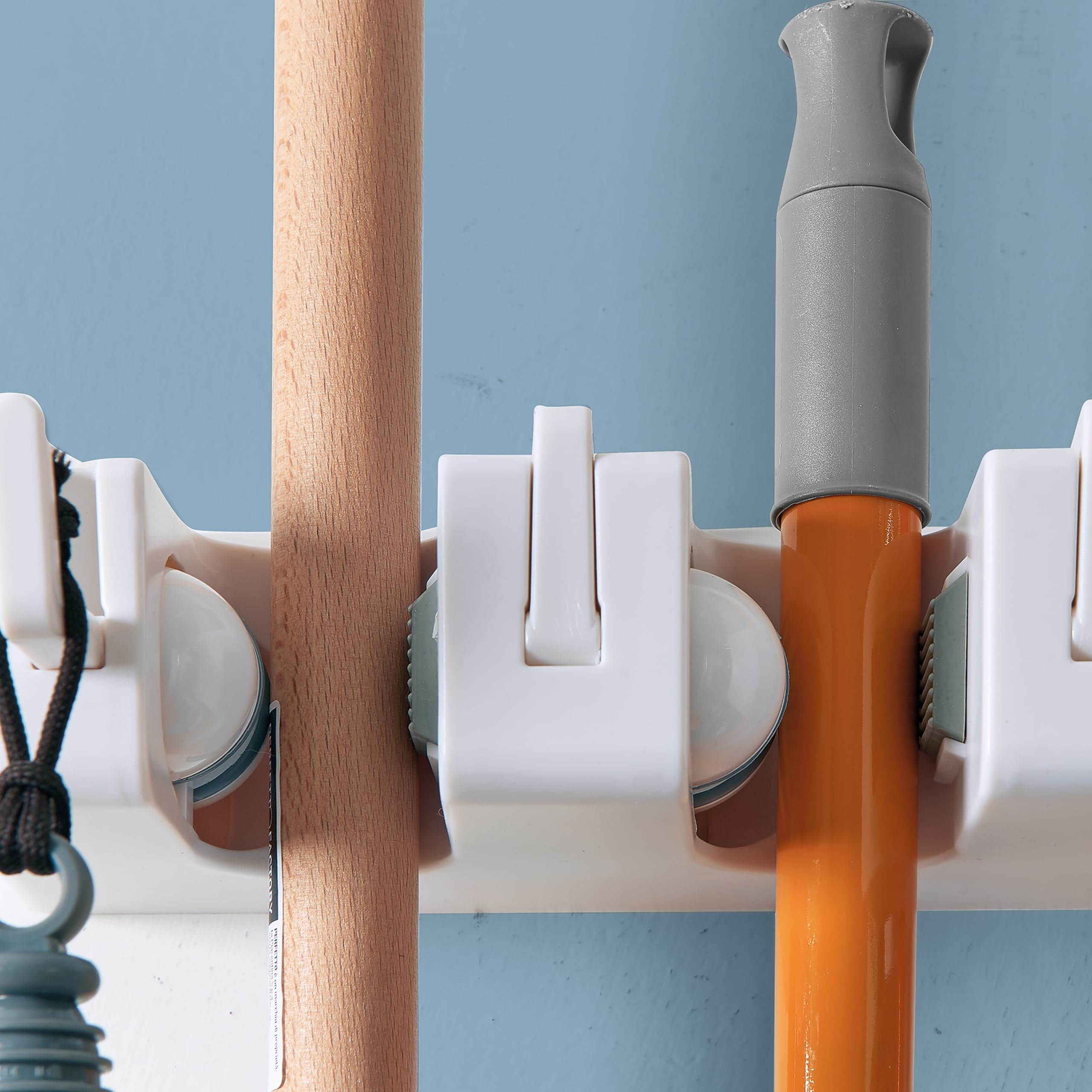 'Perfetto Easytools' 3-Slot Broom/Tool Hanger