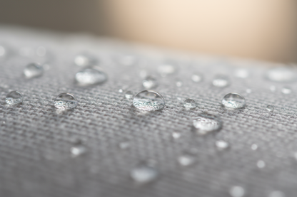 Close-up tessuto TNT con gocce d'acqua