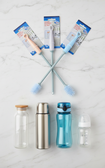 Composizione con bottiglie varie