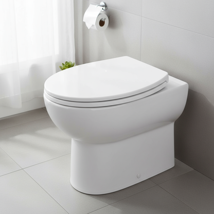 Copriwater installato su wc in bagno moderno