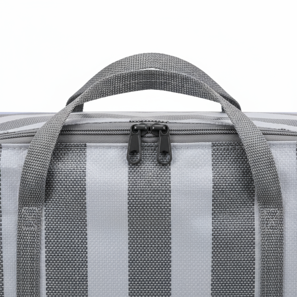 Dettaglio manici e cerniera