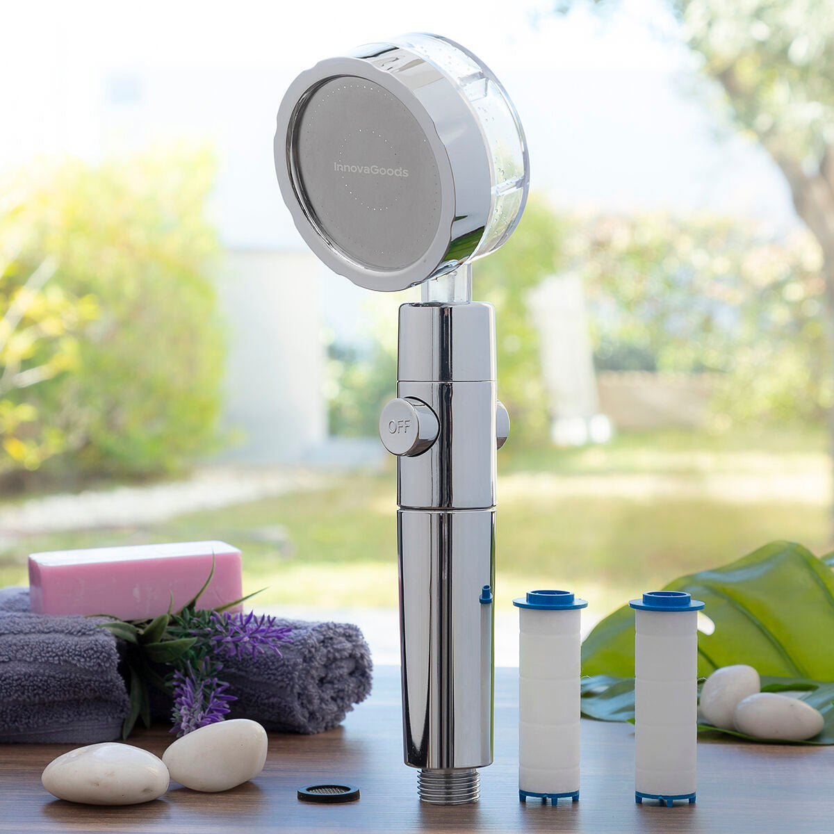 InnovaGoods® Heliwer Shower Head, Ecoshower filtering technology with pressure propeller and purifying filter, saves water and energy, compact and elegant design, ideal for the bathroom.