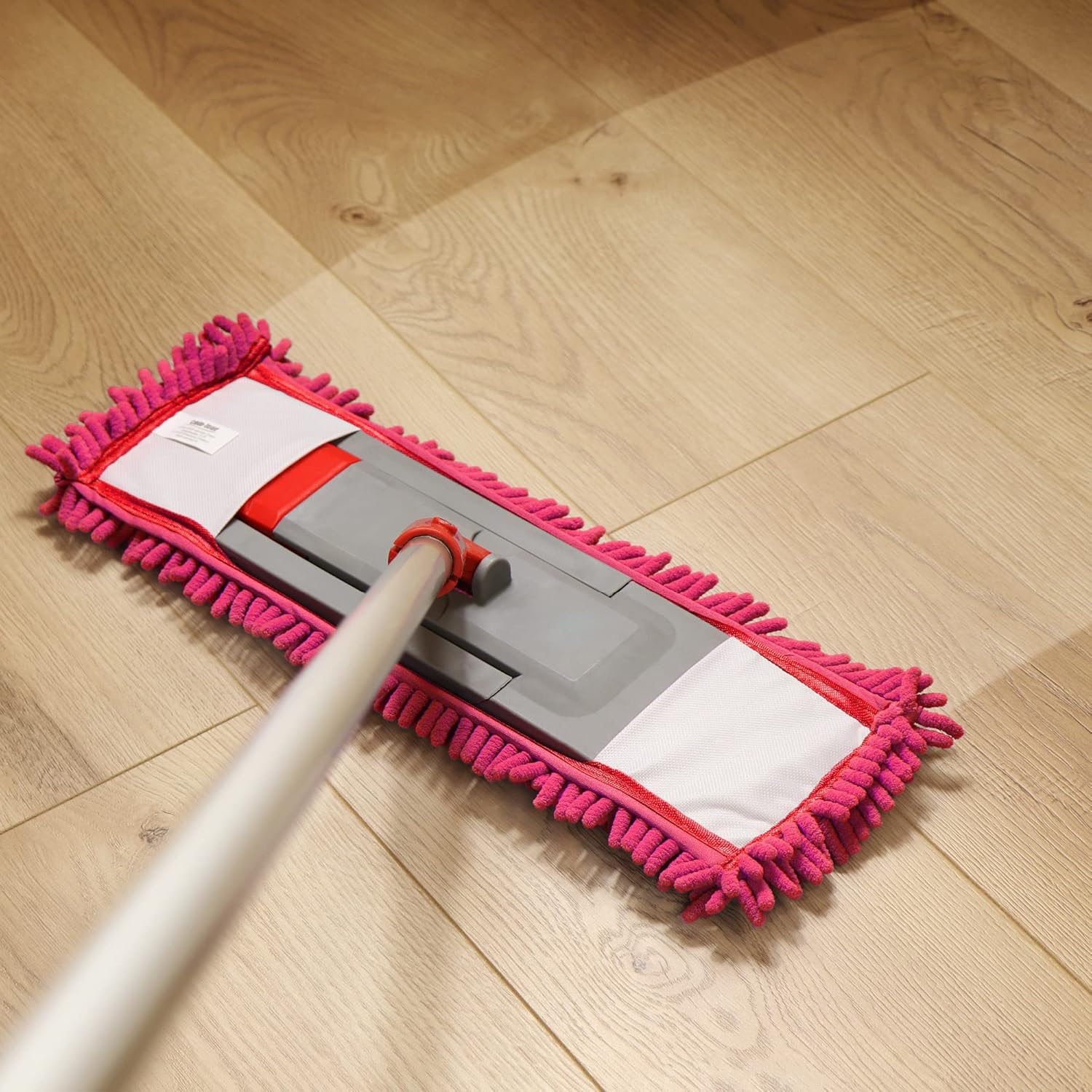 MICROFIBER MOP BROOM. DUST-CATCHING, WASHING, AND DRYING MOP WITH REPLACEABLE MICROFIBER CLOTH. EXTENDABLE TELESCOPIC WAND. EURONOVITA' SRL EN-86344
