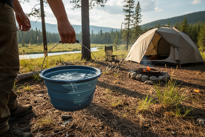 Secchio pieghevole in campeggio